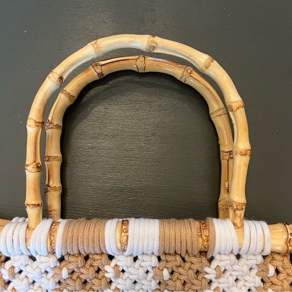 Handcrafted Tan and White Woven Bag - Picture 4 of 7